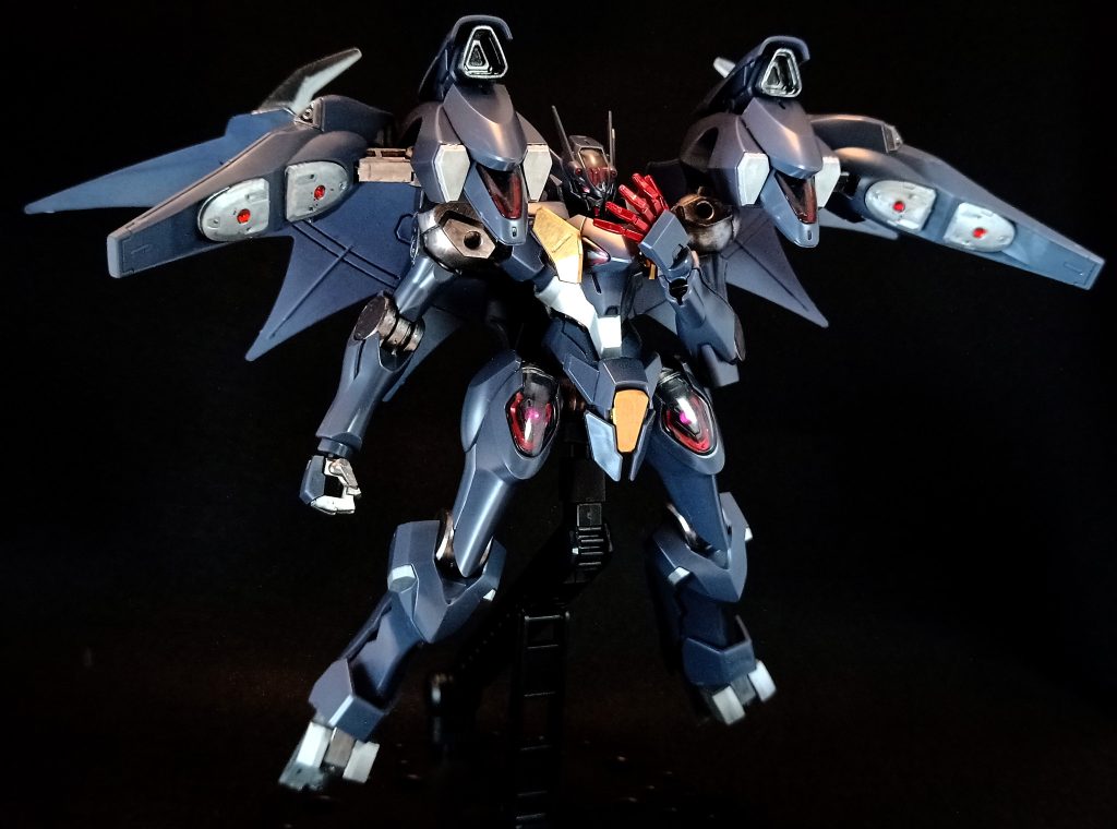 :情報にあるファラクトは…ガンビットで追い詰めてきながら、正確無比な遠距離からの一撃を狙ってくるんだが……アレは……「ナイトメア」は……気づいたら、隊長の乗っているコックピットが、アレの「赤い手」に掴まれて……コックピットが、赤く溶けだして……通信先から…隊長の……さ、叫び声がぁ…ぁあ…あああああ!!!