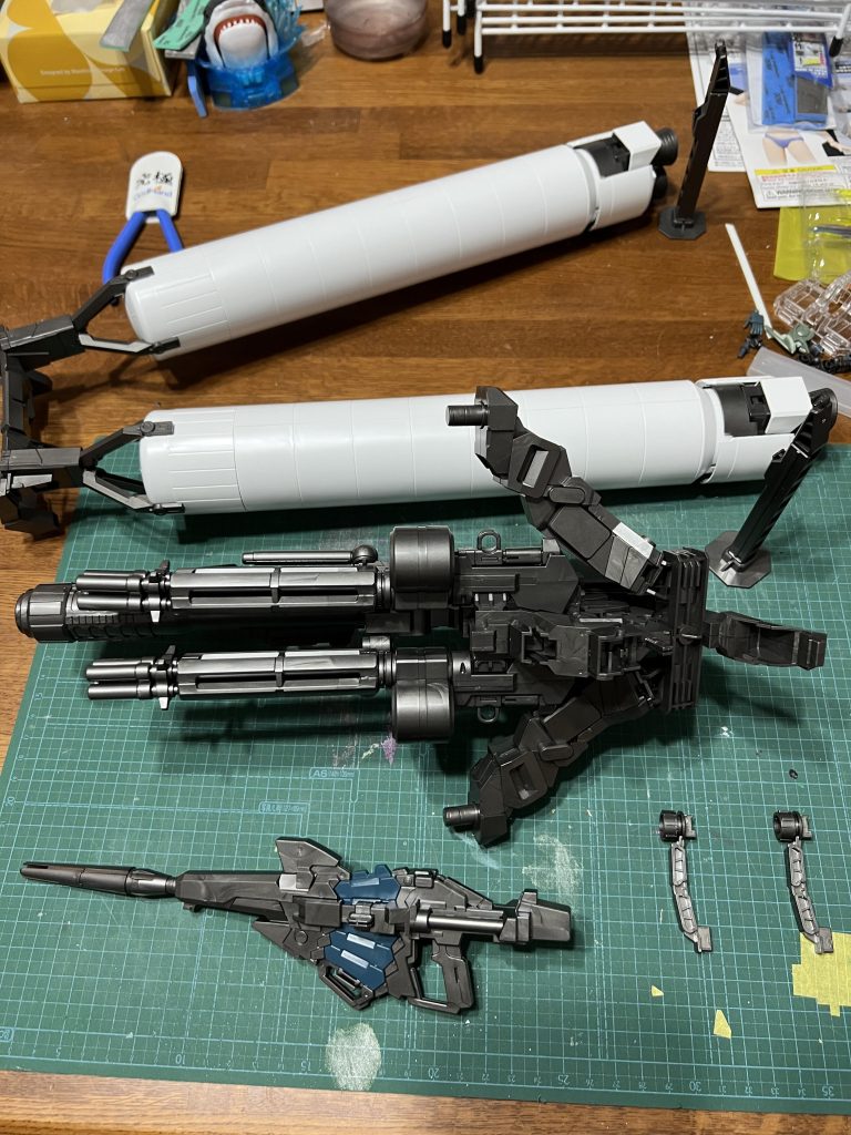 最後に武装を組むのは苦行だと覚醒バージョンユニコーンで学んだはずなのに、またやってしまいました…