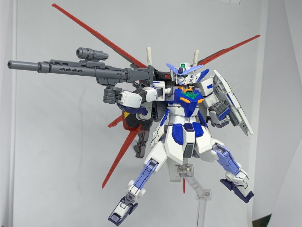 エールシナスタジア。基本装備のライフルと盾を装備。