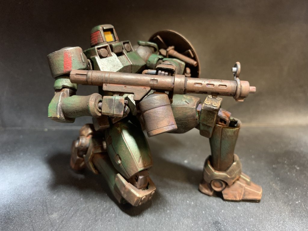 このリーオーは邪魔な物がなくよく動いてくれるので、膝立ちでの射撃ポーズが上手くきまってくれるので結構いいです。