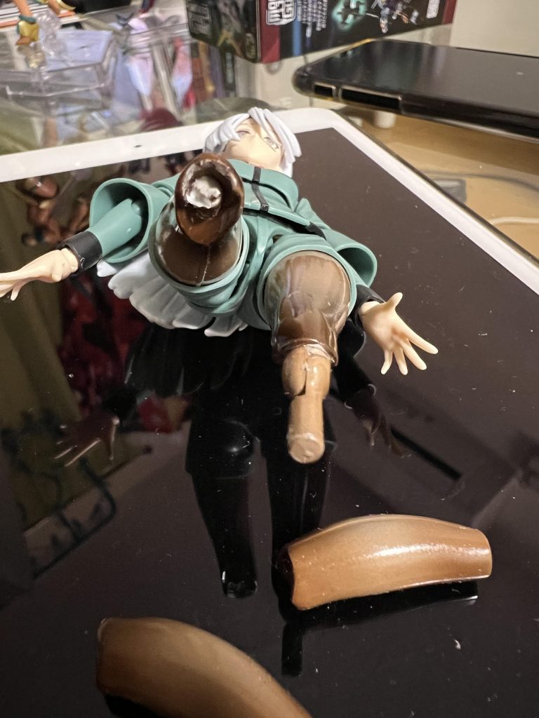 途中、膝関節の軸が捩じ切れるハプニングがありましたが、負けません。