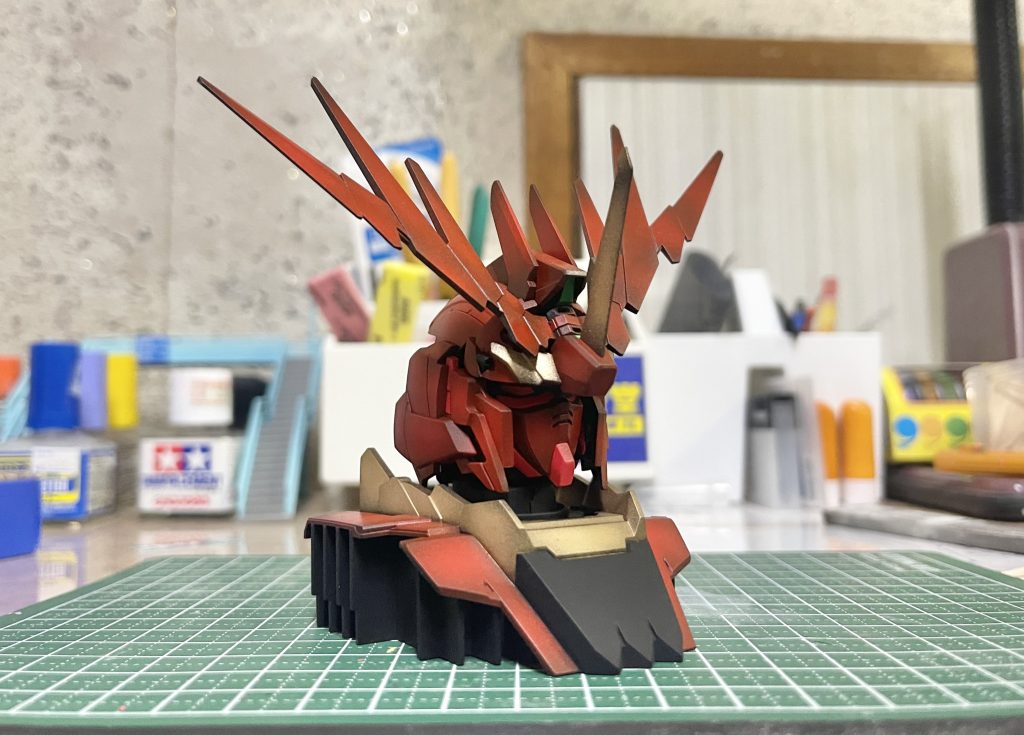 赤いユニコーン(ヘッドディスプレイキット)–2枚目/制作者：@zun_juncha9106