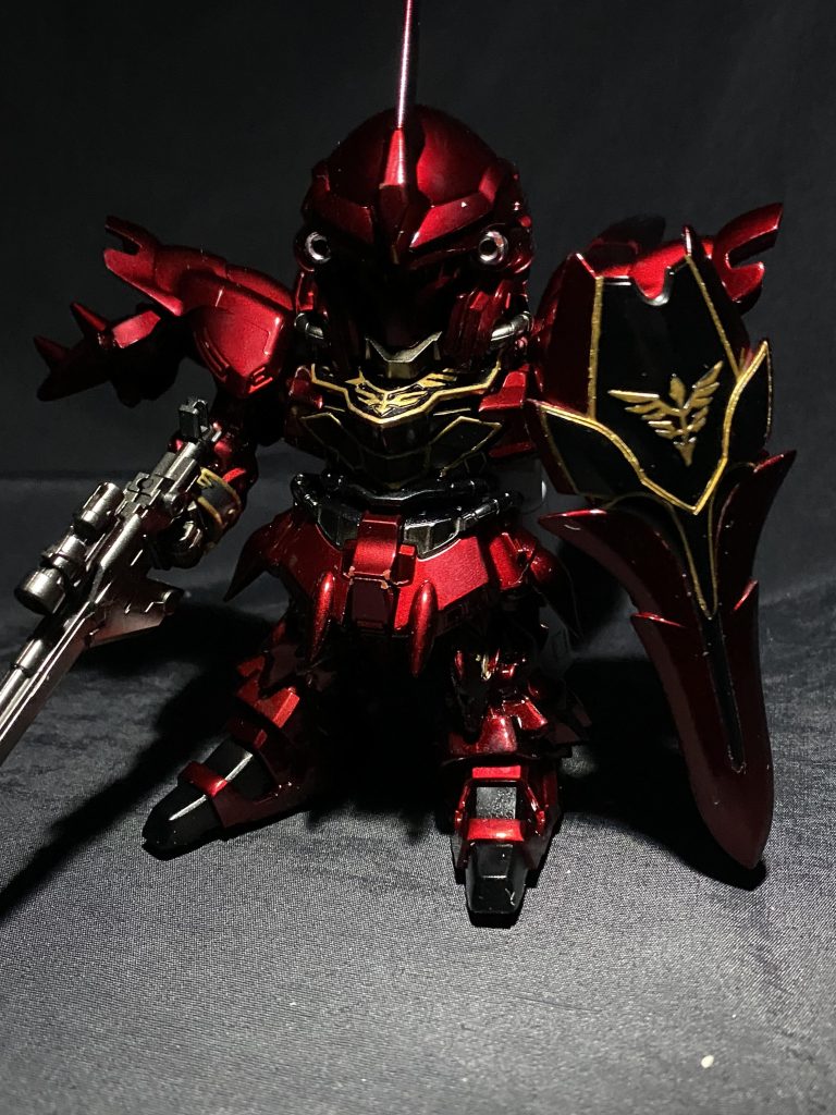 盾や腕、足部分の金色部分もいい感じです!