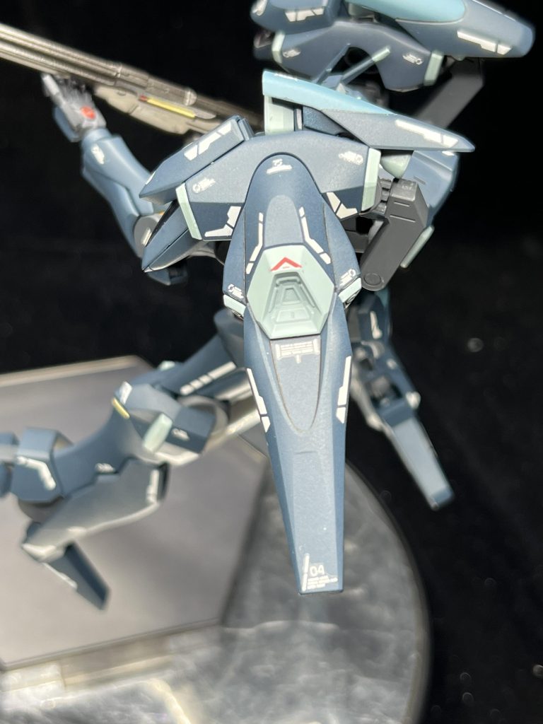 塗装だけだとシルエットがボヤけた感じだったので、白のラインデカールで輪郭をなぞり、メリハリを出してみました！