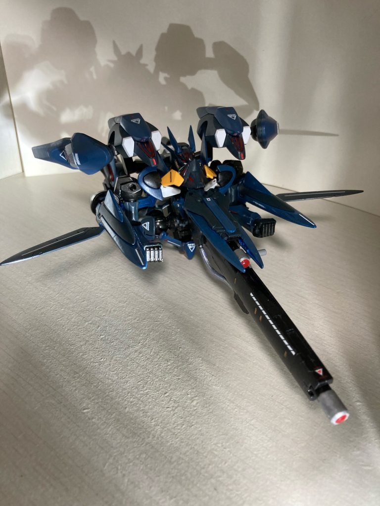 ファラクトを初めて見た時からやりたかったネタです。水転写デカールなど初めて使いました。久しぶりに全塗装もして今出来ること全て詰め込みました。ご覧頂きありがとうございます。