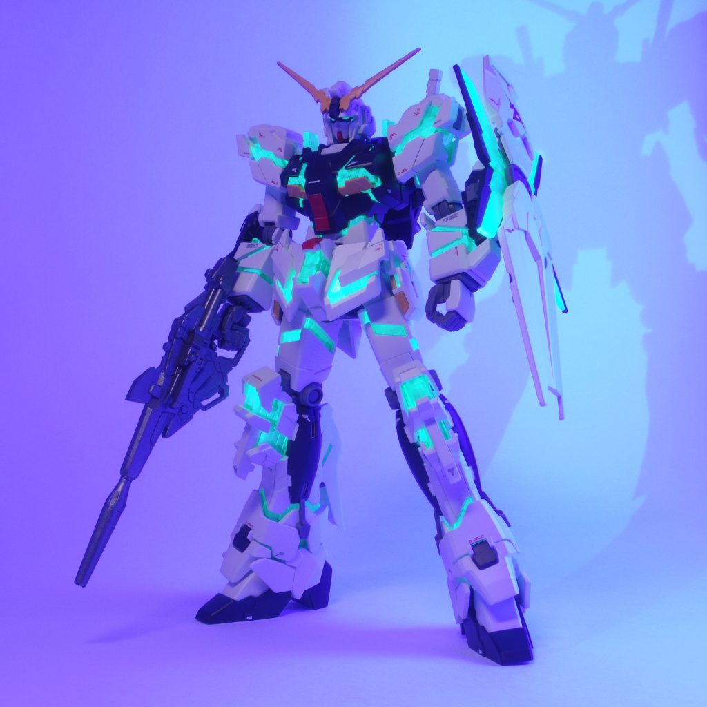 最後に…サムネの写真です!ライトで青くなるのに少し抵抗あったのですが、影の具合などいい感じに撮れてお気に入りの一枚となりました(//∇//)最後まで見ていただきありがとうございました!ガンプラ好きと繋がりたいので、もしよろしければ、無言で構いません!フォローお願いします!フォロバさせていただきます!➖➖以下は自分の記録用になります。