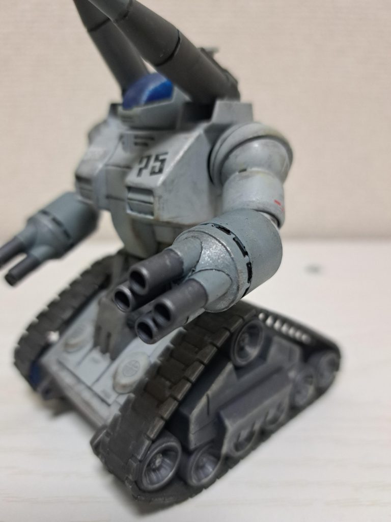 今思えばディテールやスジボリとかすれば良かったかなぁと思います。面積広いとこ寂しい