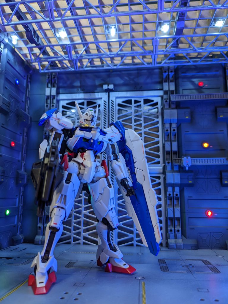 格納庫はwaveのHハンガー等を使用した自作。天井のライトをホワイトに変えました。後ほどヤフオク出品させていただきます。