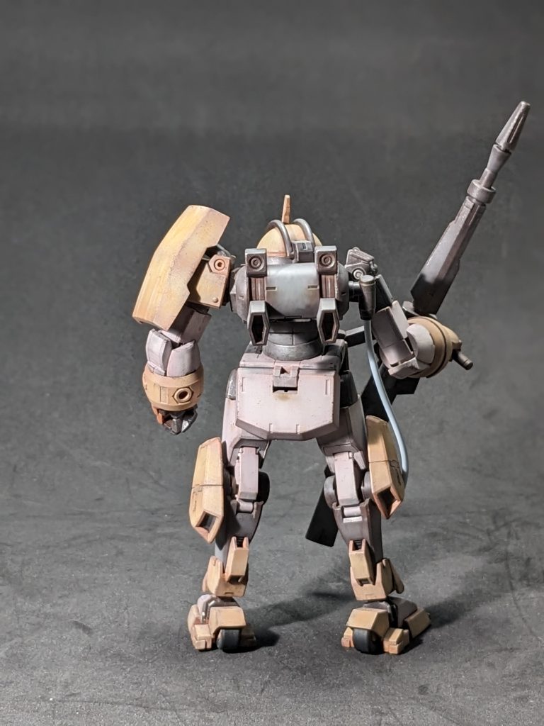 ふくらはぎ下部のダクト、足後ディティール追加。見えないバックパックの下と背中と腹部隙間もディティール追加してます（画像取り忘れてます）