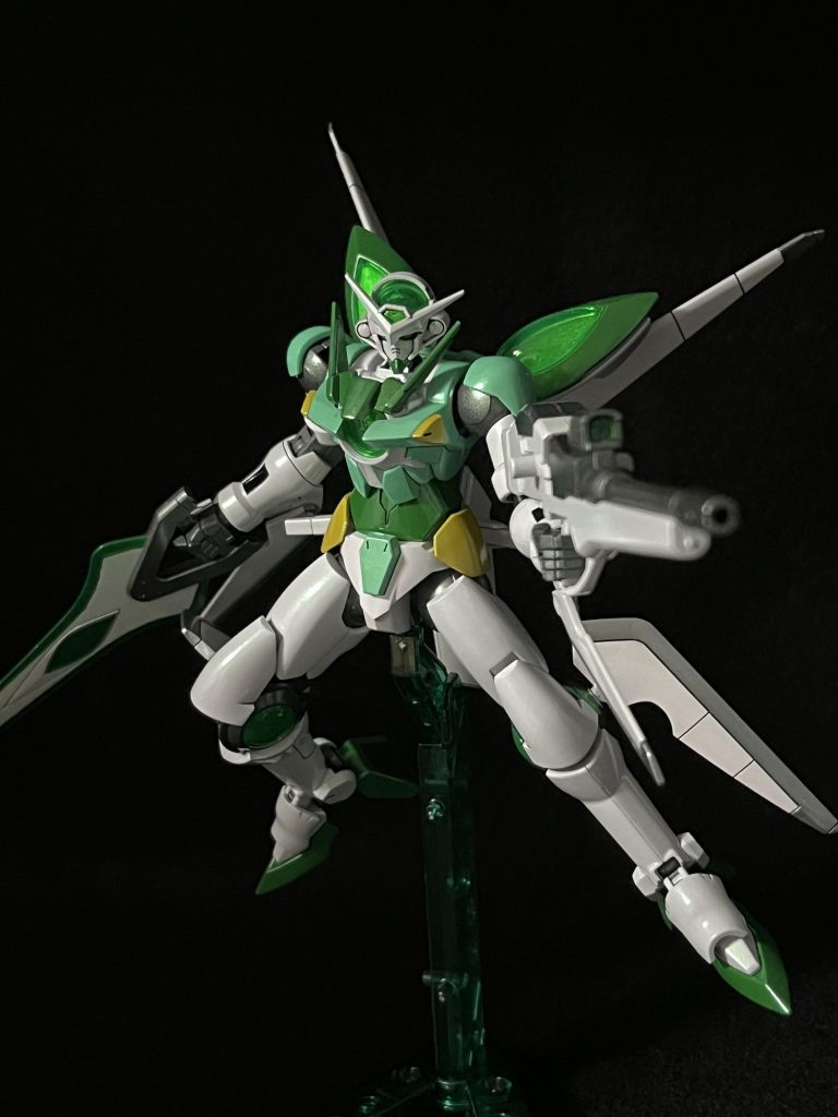 簡単にポーズを。