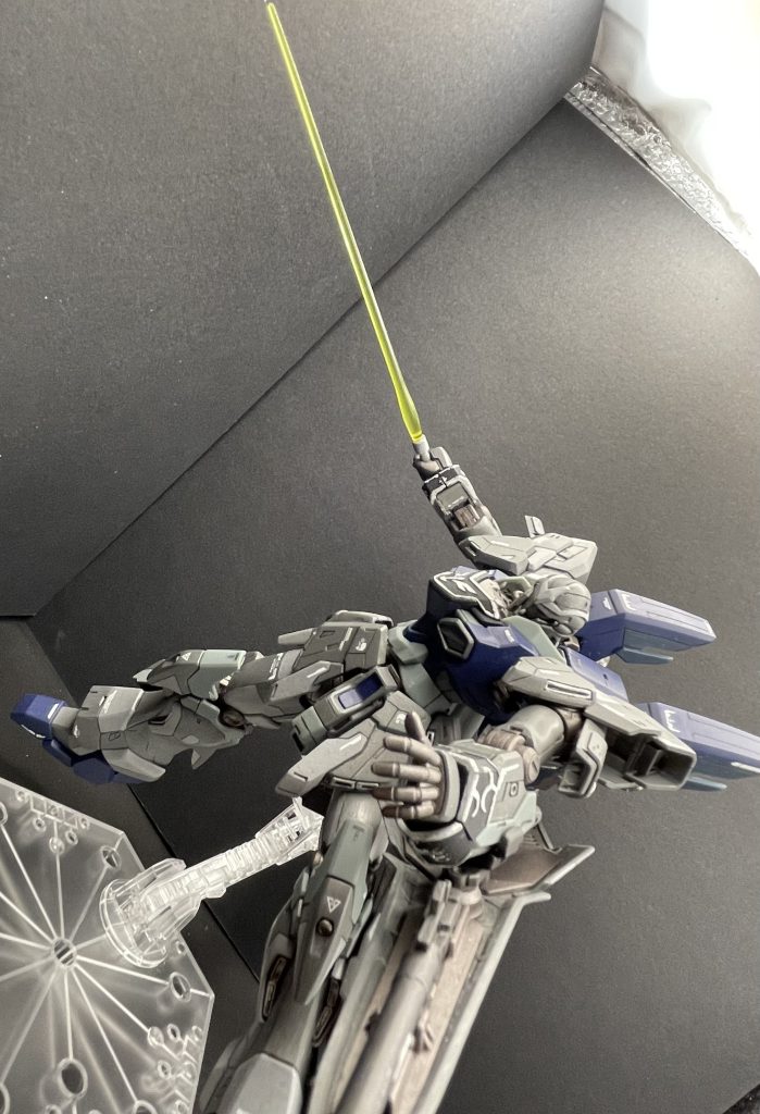 ビームサーベル構え