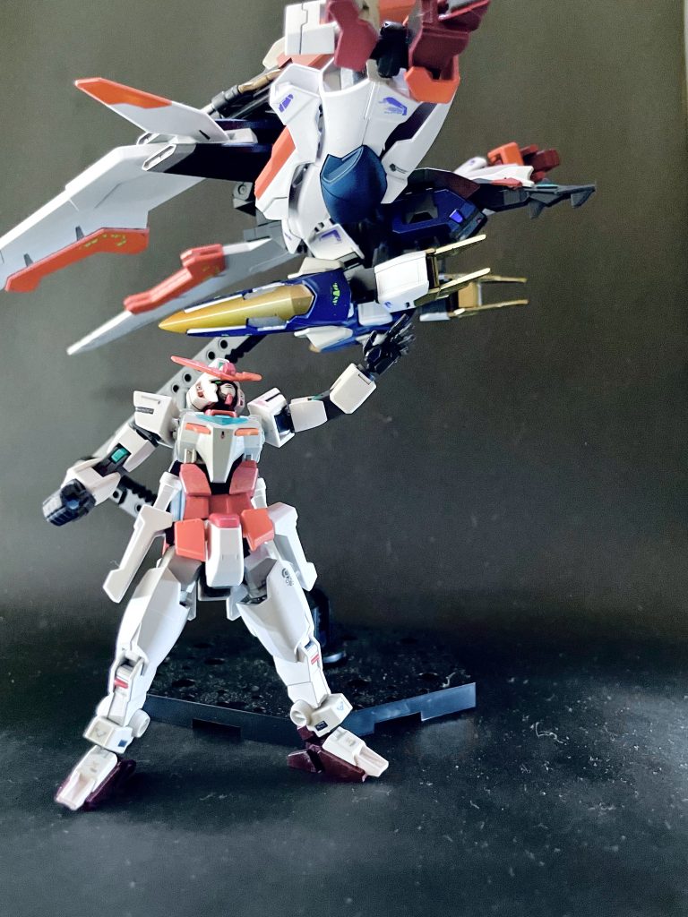 コアガンダムもコアガン1とⅡ、アルスコアガンでのミキシングに、AGE1の腰を移植。腰まわりは思いっきり前屈出来るように改造しています。最後まで見て頂き有難うございます♪(о´∀`о)