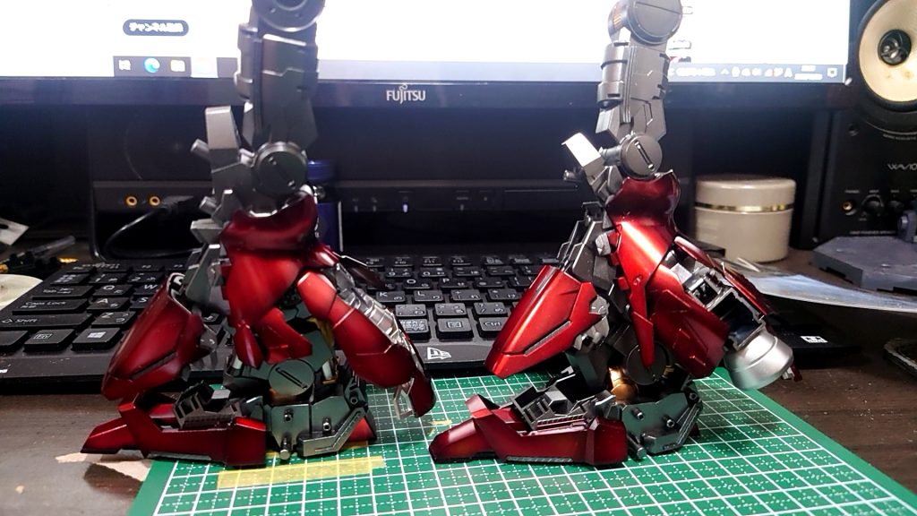 マッシブな足かっこいいスネ😆