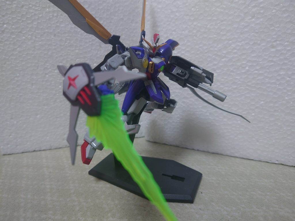 武装は・バスターシールド・ビームガトリング・ヒートショーテル・シールド内蔵ビームガン兼サーベル×2・ビームシザース・ハイパージャマー・アーミーナイフ・バスターライフルとなりますがさすがに全持ちはごちゃごちゃしてあれなのでバスターライフルとシザースは出撃時選択式となります（；＾ω＾）全武装マウントは個人的今後の課題となりますかね。