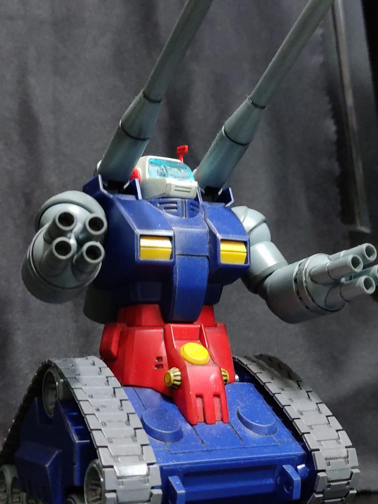 ガンタンクの完成度が高いとは聞いてましたが、確かにその通りです。スミ入れだけでこの出来映え。値段を考えるとかなりコスパが高いと思いました。