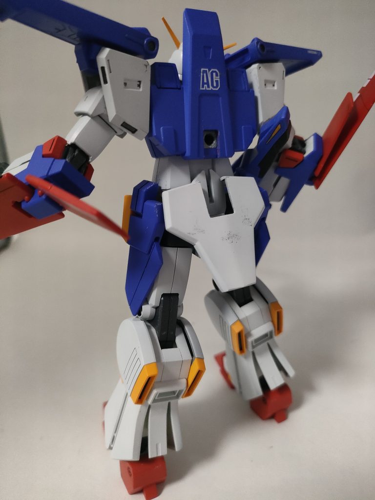 取り付けたもののバックパックに見事に干渉