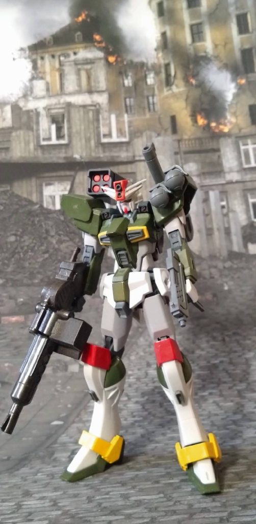 コマンドガンダムリアル頭身–2枚目/制作者：やま