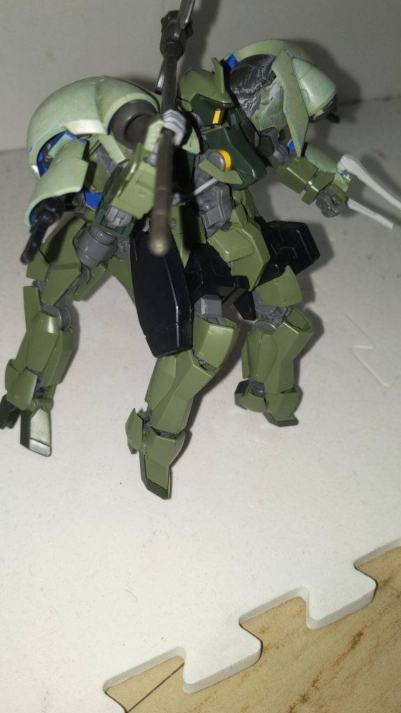 アビリティポイントシュートアビリティ 410ファイトアビリティ 470ディフェンスアビリティ 440パワーアビリティ 390スピードアビリティ 430(陸戦時のみ590)総合評価地形踏破能力と戦馬のごとく軽快な陸上での運動性が持ち味。パワーではガンダムフレーム等に劣るが、4脚でしっかり踏ん張り攻撃を受け止める事くらいはできる。阿頼耶識制御により4足獣のような挙動をする。