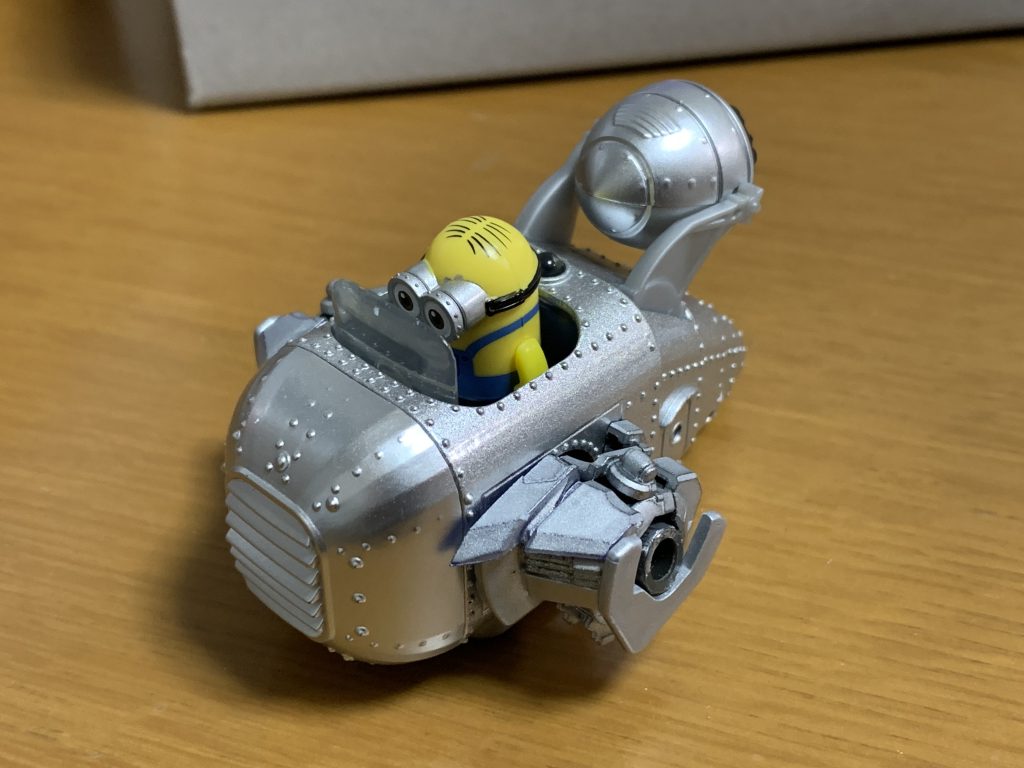 肩の部分をつけた状態です。