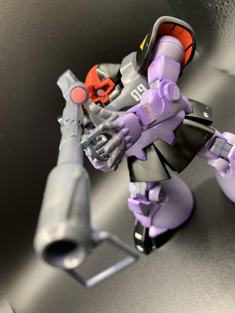 今後、グラデーションの練習をしていこうと思いました。ただの塗りムラだらけのドムでした。