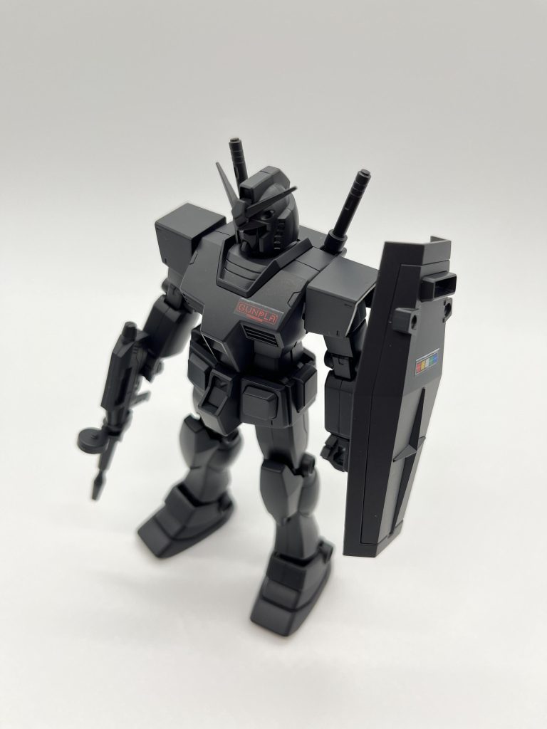 セミグロスクリアーを吹く前に付属のシールも貼ったのですがちょっと浮いた感じになってしまいました...ただ本体の質感は理想的になったのでヨシ！