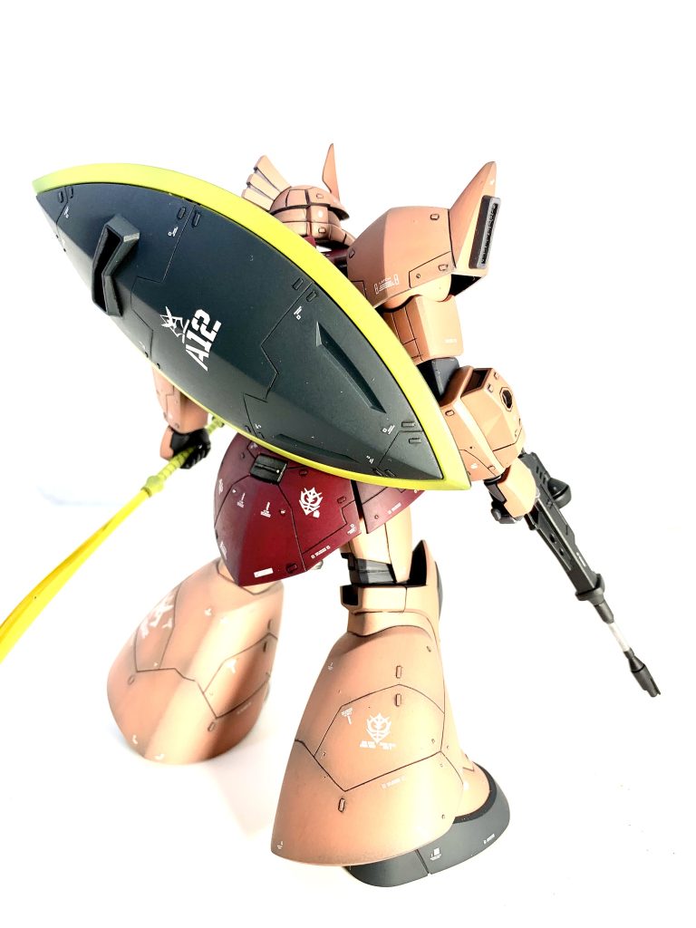 工作は脚延長、胴延長、首ボールジョイント変更、スジボリ、プラ板ディテール追加、メタルパーツ等です。