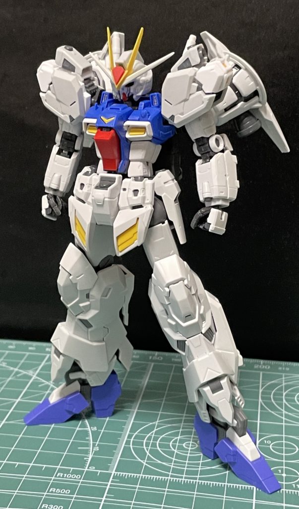 そもそも、RGとHGの関節・バランスがメチャクチャで接続の部分から見直しました。1番の問題はムーンガンダムの足首ロールしない問題。1番苦労した部分です😅