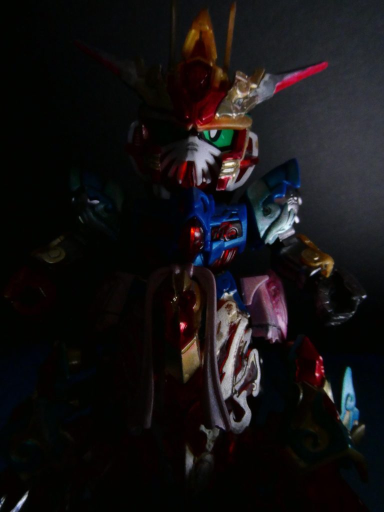 軽く煽りで撮影。