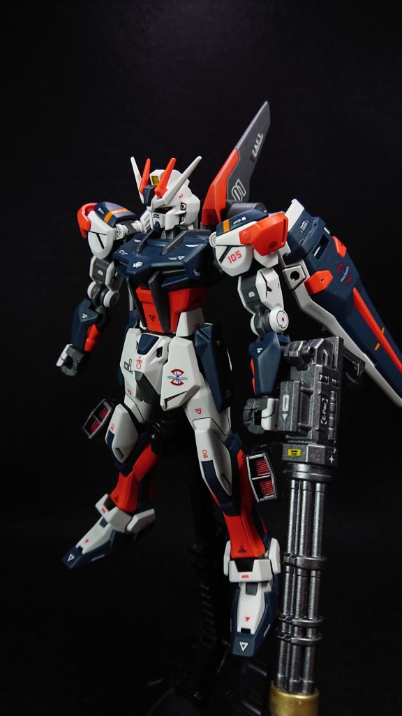 頭部    :ストライクボディ   :ストライク腰部    :ストライク肩     :エアリアル腕部    :エアリアル脚部    :ストライク+ホバーユニット             (ヴィートルーウェポンズ)バックパック:ブレイズザクファントム武装    :ザクバズーカ(ザクⅡ)       ガトリング(カスタマイズキャンペーン)