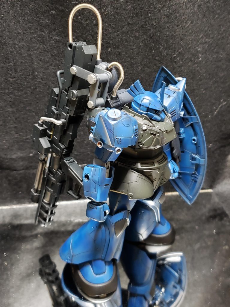 なんせ背中のキャノンをどうやって前面に出して尚且つグリップ持たせれるかが問題でした！笑