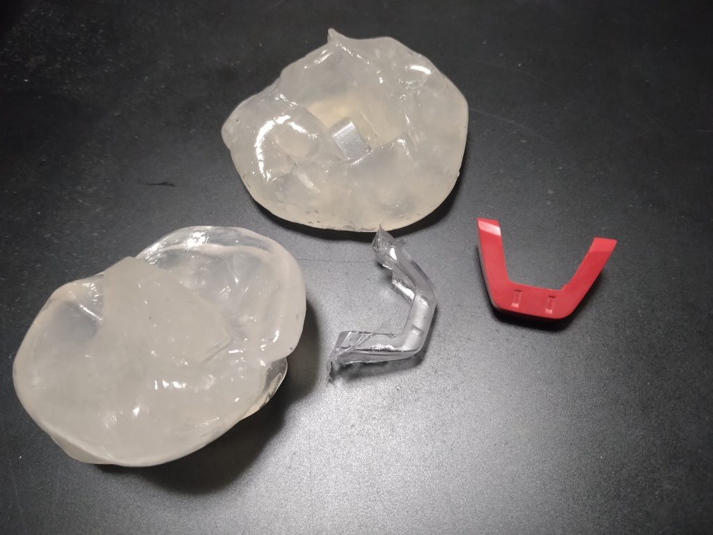 途中、妖怪パーツ隠しによる被害にあいましたが、おゆまる＆UVレジンによる複製で対処。