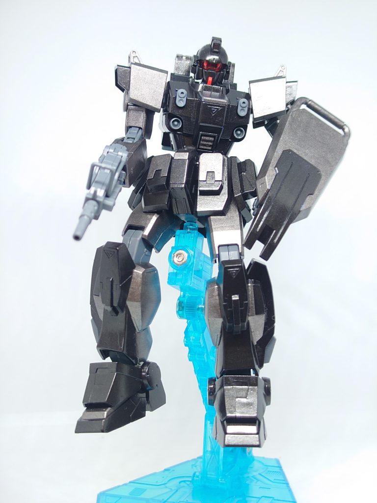 リヴァイブ版のBDは成型色もキレイなんですが、塗っても楽しめますね。