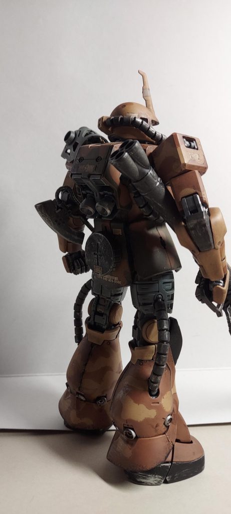 後ろはこんな感じです。あと迷彩マスキングを使ってみました！ 