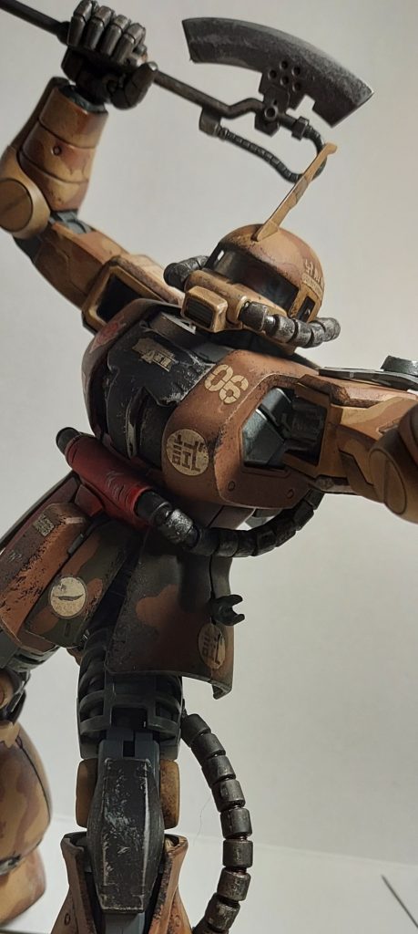 ヒートホークを振りかざすとこがザクの中で1番好きです最後まで見てくださってありがとうございます🙇作業工程の写真も次回投稿する時に撮りたいと思います💦