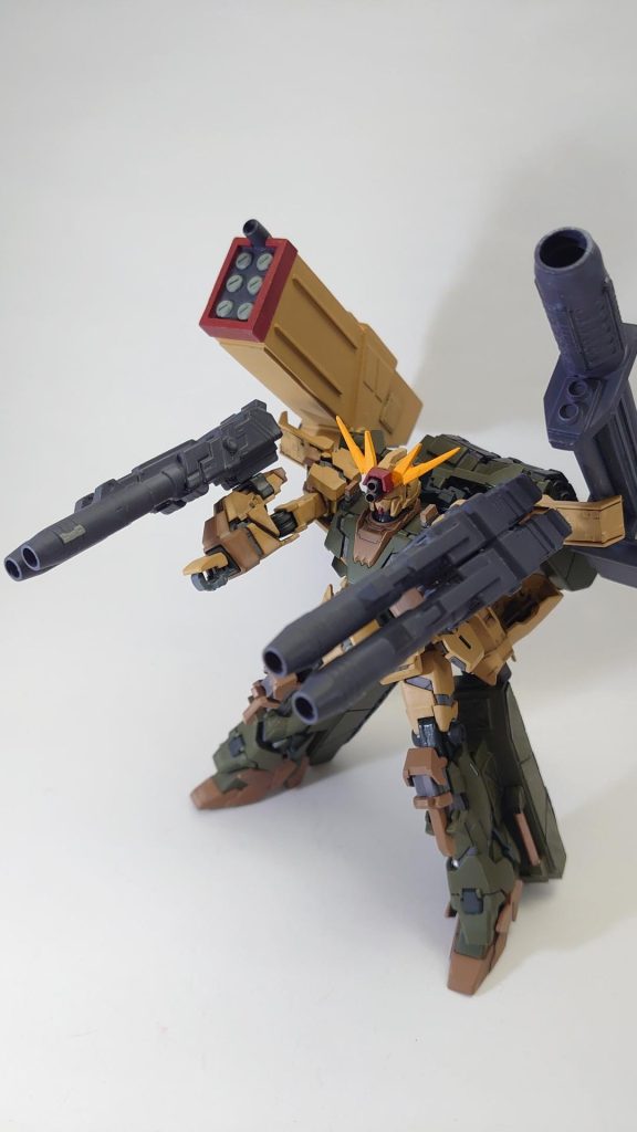 両腕のダブルキャノンちょっとでかすぎた