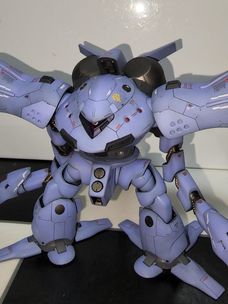 10数年ぶりのリハビリとして制作しました。元は缶スプレー勢でしたが、エアブラシ購入して再出発の機体として、ハイゴッグを選択しました。暖かい目で見ていただければと思います。