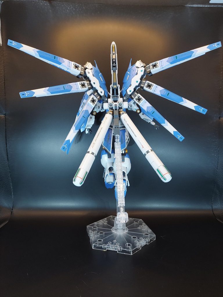 RG Hi-ν ガンダム–3枚目/制作者：torakichi