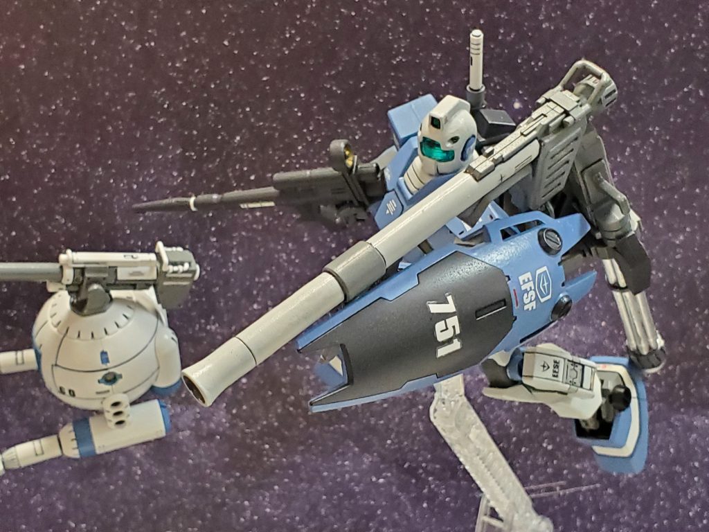 Nフィールドで第6艦隊旗艦『ヒペリオン』が危機的状況との報せを受け、コーウェン将軍の勅命によりシャルル・キッシンガム中尉の高機動型ジムが急行💨✨