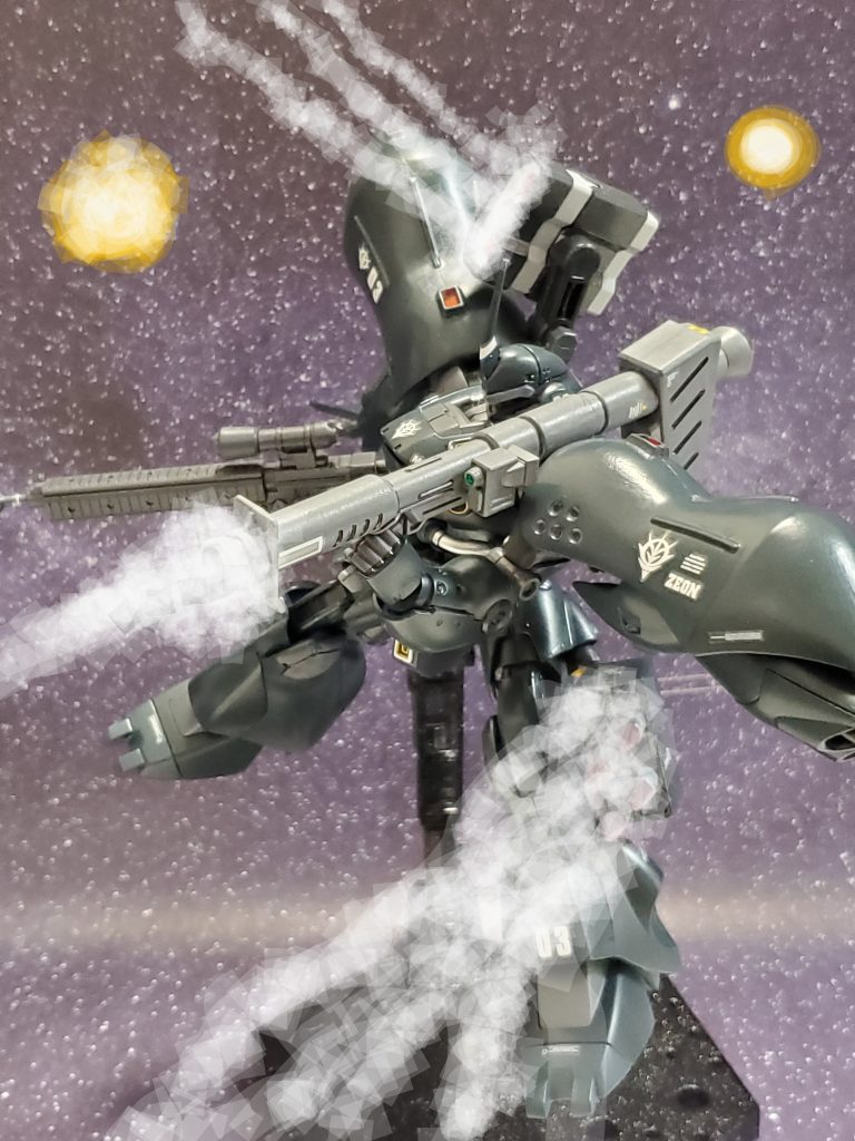 接近する高機動型ジムを捕捉したクスコ・アル中尉❕身の危険を感じたのかキッシンガム中尉のジムをロックオン🔘ミサイル全弾発射~💦