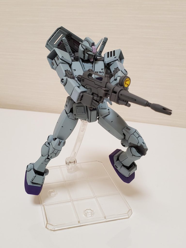 色以外のG-3だとわかる記号として手持ちのデカールを貼りました。本来胸は「G-3」なのですが、久々の水転写で失敗した為、これになりました。