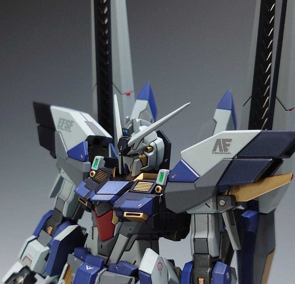 【頭部60㎜バルカン】[設定]　MS用60㎜バルカン・ここはハトメをカットして埋めています。　肩のセンサーとダクトは新規追加。