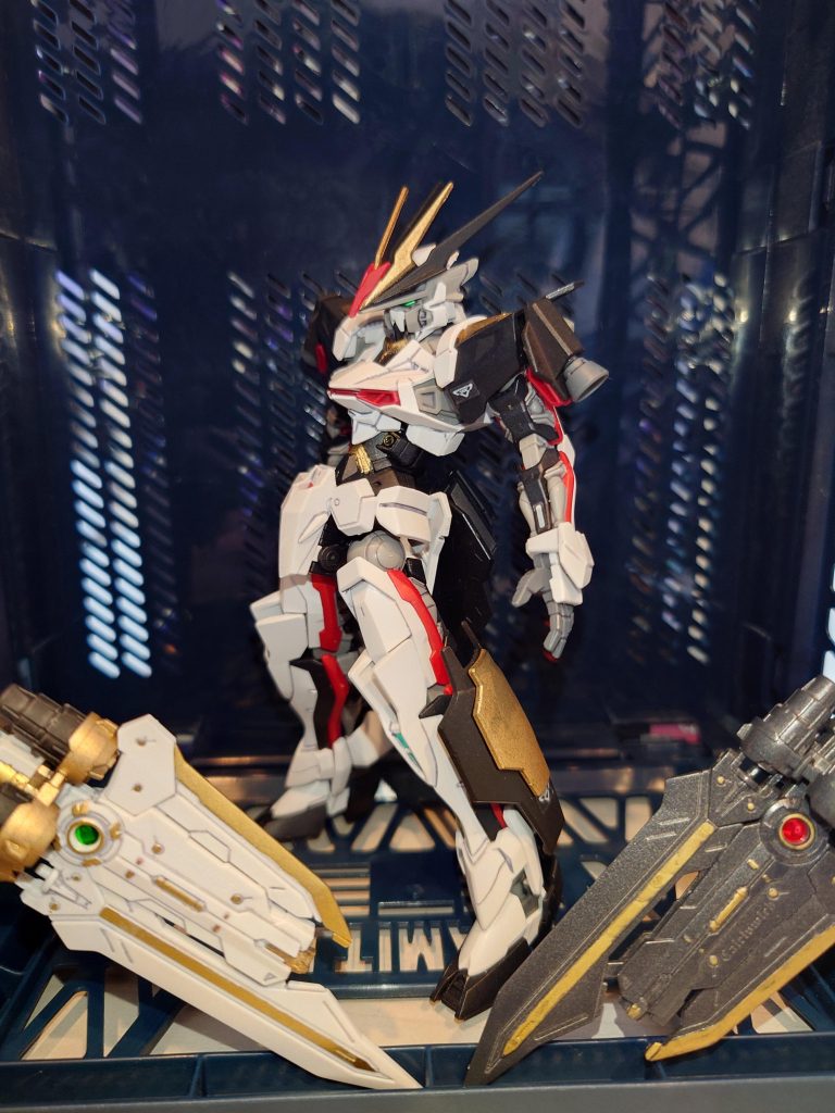 バックパックを取り外した軽装状態。主に地上戦で運用される