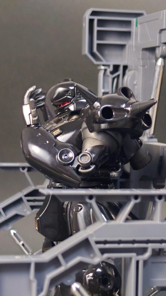 寒い倉庫感を出すため、ドライアイスで煙を出したかったけど、無かったのでそのまま撮ってみました。