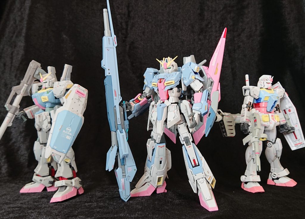 このrgシリーズの3体の揃い踏みがやりたかった(うちの飾り棚ではこの3点セットを同じ棚で並んでいます)😁