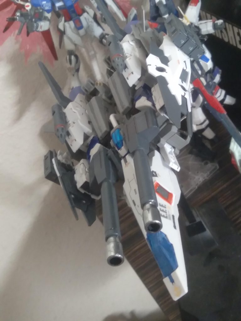 The Ares simply docks with its mothership, swap out the parts needed for 0G mode, then launch out of the planets gravity well.