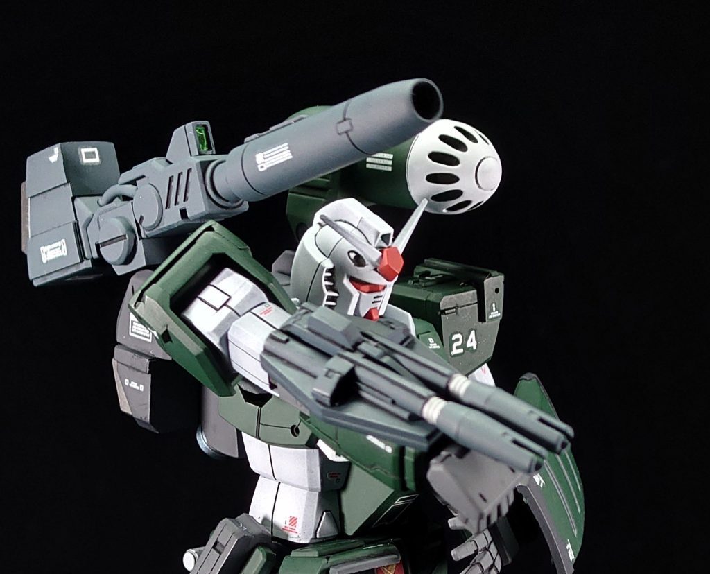 2連ビームライフルはプラ版とジャンクパーツで制作しました。