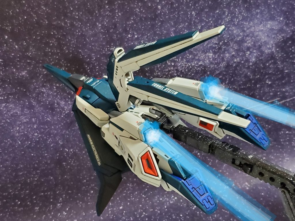 そして月🌙のアナハイムで『FF装備』が完成🎉Zガンダムにフィンファンネルが搭載👍さらに追加武装でZZのハイメガキャノンと同威力のハイメガライフルも装備✨コクピット回りを新材質のサイコフレームに改修❗これによりZガンダムはアムロ・レイのNT能力と相まってハイスペックな機動性も実現👏✨そして、いよいよシャアは『アクシズ落とし』を敢行……😵💦アムロは一路、アクシズへ急行する……🌠