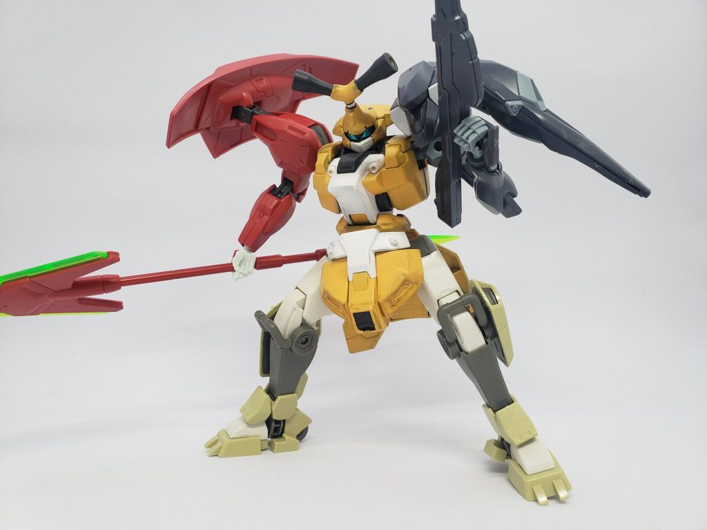 いろいろな水星キットでパーツ換装遊び、腰のジョイントだけが共通ではないので足のみの換装です