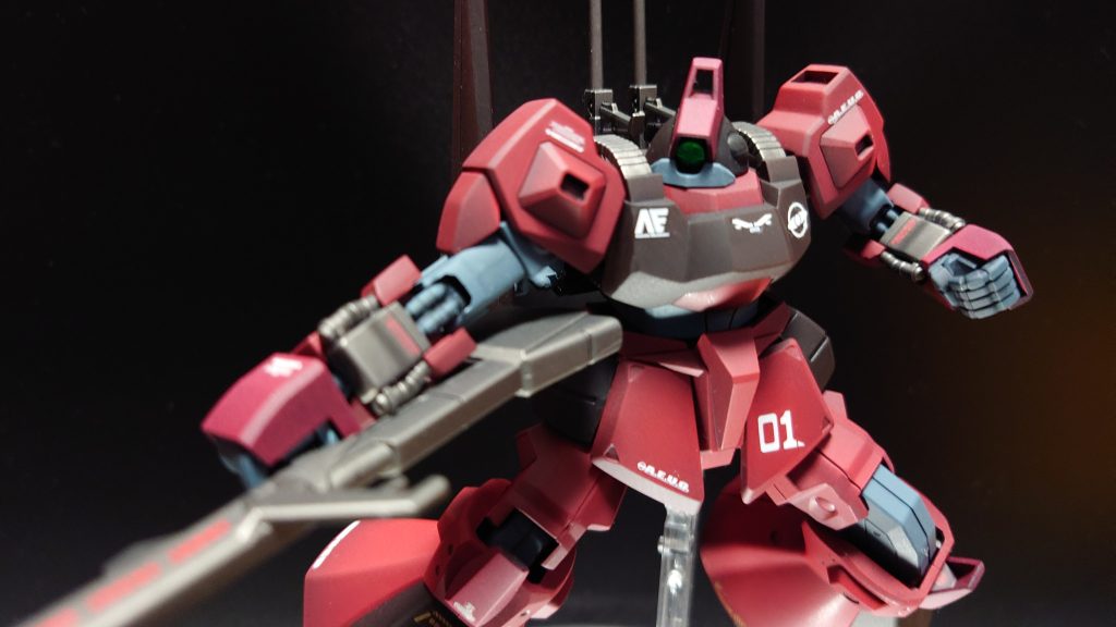 リック・ディアス自体は可動範囲等広くなってますが、合わせ目が多いです