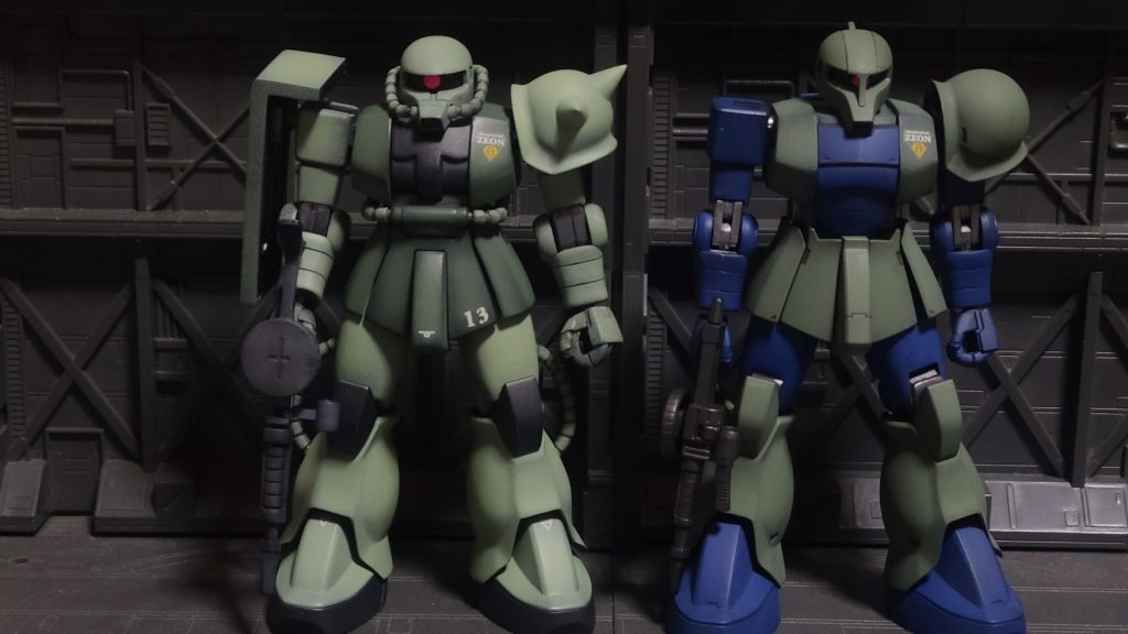 05パイセンとの２ショット。05パイセンも胸部幅増しを行っており、２体並べても違和感が無いかと思います。GUNSTAさんに参加し、多くの方の作品を見ている中で、自分の技術やセンスはまだまだだなぁと感じる事多々・・・現在の自分をチェックする為、原点回帰の意味合いも込め作り慣れたこのキットを製作いたしました。最近特に、質が落ちても早く完成させたい病が発症していたため雑な仕上がりとなっていた感が否めず、今回はなるべく丁寧に仕上げたつもりです。今年は、なるべく丁寧に仕上げるをモットーに製作出来ればと思います。最後までお付き合い頂き有難うございます。